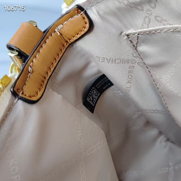 Michael Kors new women's shoulder bag - Picture 8 of 9